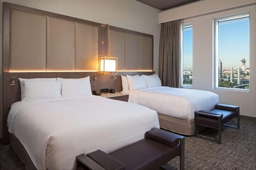 H Hotel Los Angeles Curio Collection By Hilton - image 30