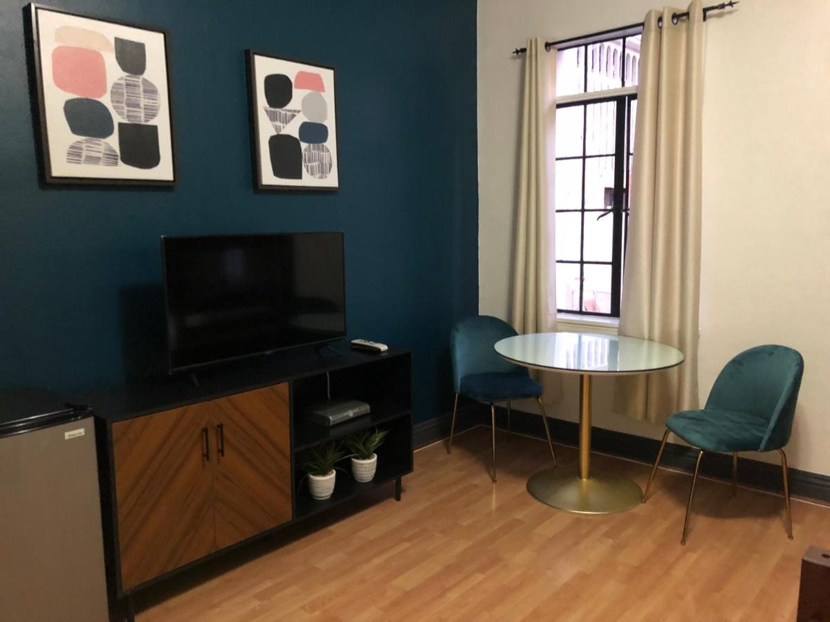 Libra Hotel - image 4