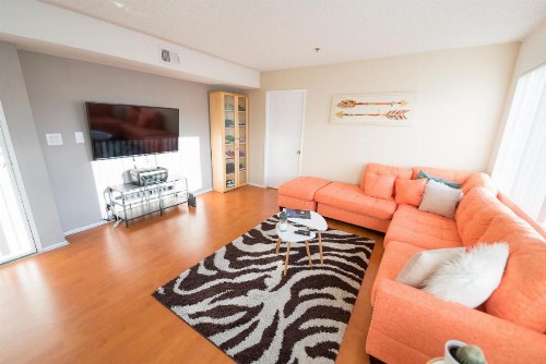 Cozy Hollywood Get Away - image 3