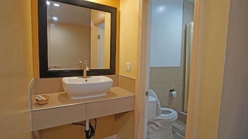 Rosa Bell Motel - Los Angeles - image 22