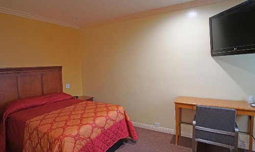 Rosa Bell Motel - Los Angeles - image 28