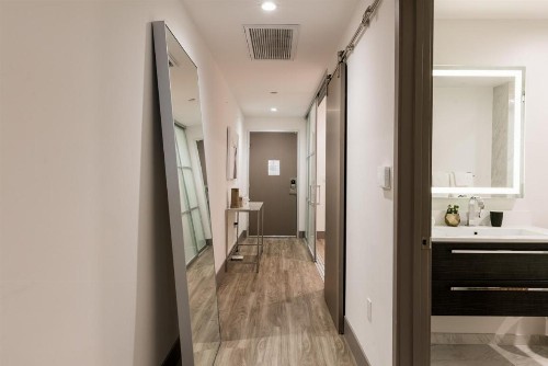 Abode Los Angeles - Downtown South Park - image 19
