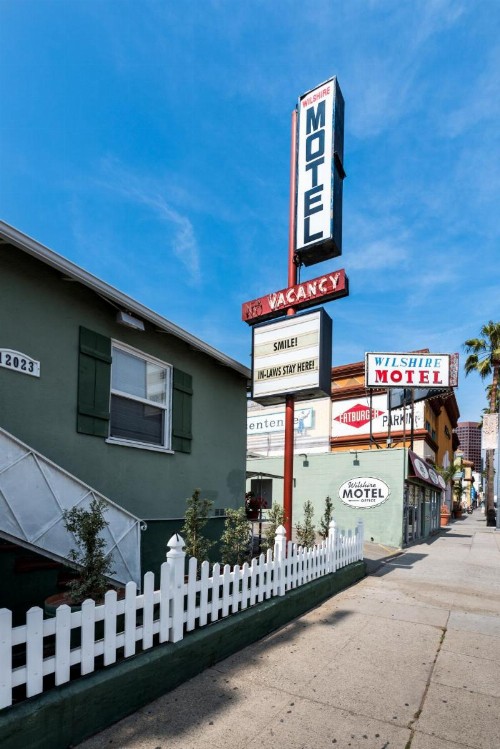 Wilshire Motel