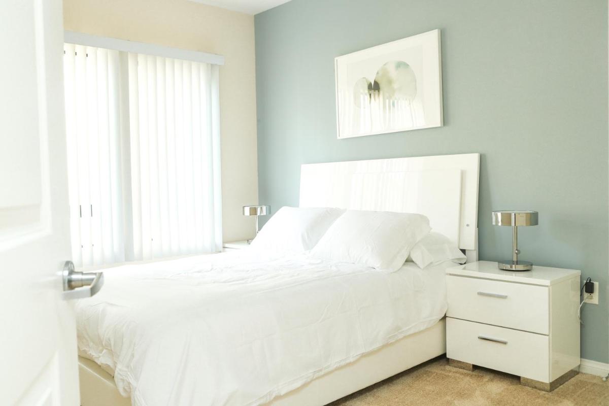 Amazing Apartments near the grove - image 5