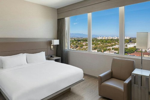 AC Hotel by Marriott Beverly Hills - image 43