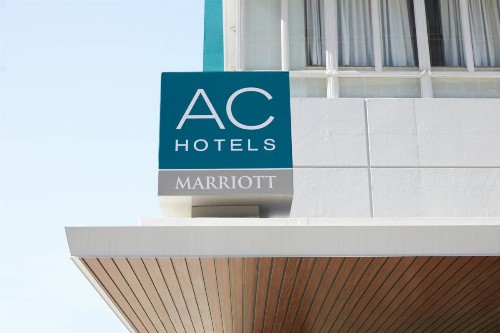 AC Hotel by Marriott Beverly Hills - image 48