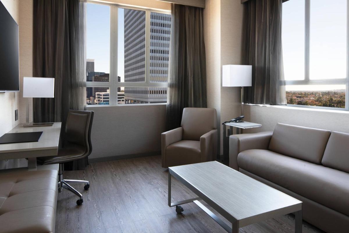 AC Hotel by Marriott Beverly Hills - image 7