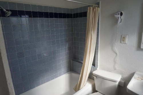 Las Palmas Hotel - image 14