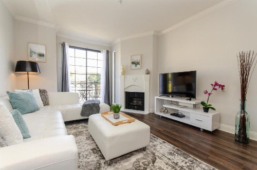 Beverly Hills Adjacent 2-Bedroom Penthouse - image 12