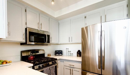 Beverly Hills Adjacent 2-Bedroom Penthouse - image 45