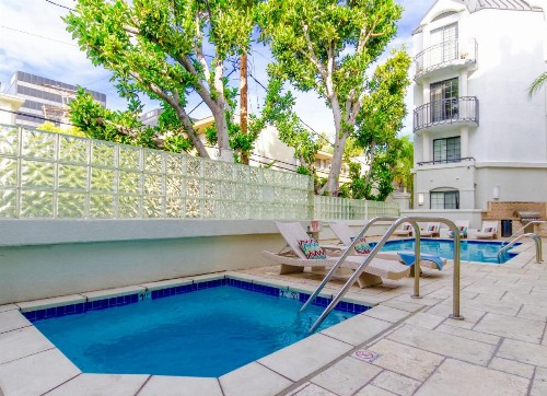 Beverly Hills Adjacent 2-Bedroom Penthouse - image 50