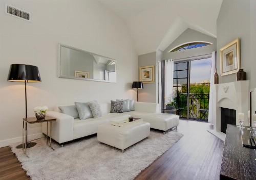 Beverly Hills Adjacent 2-Bedroom Penthouse - image 9