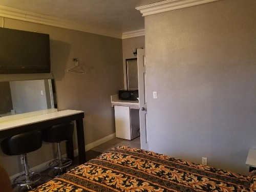 Flight Motel - image 19