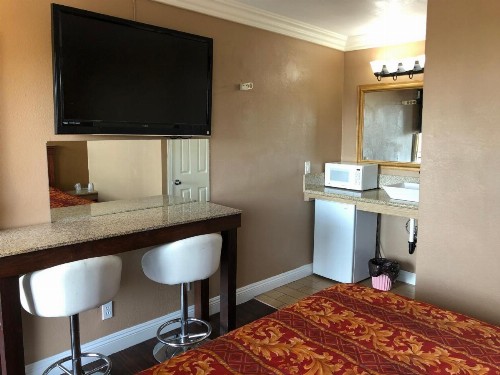 Flight Motel - image 32