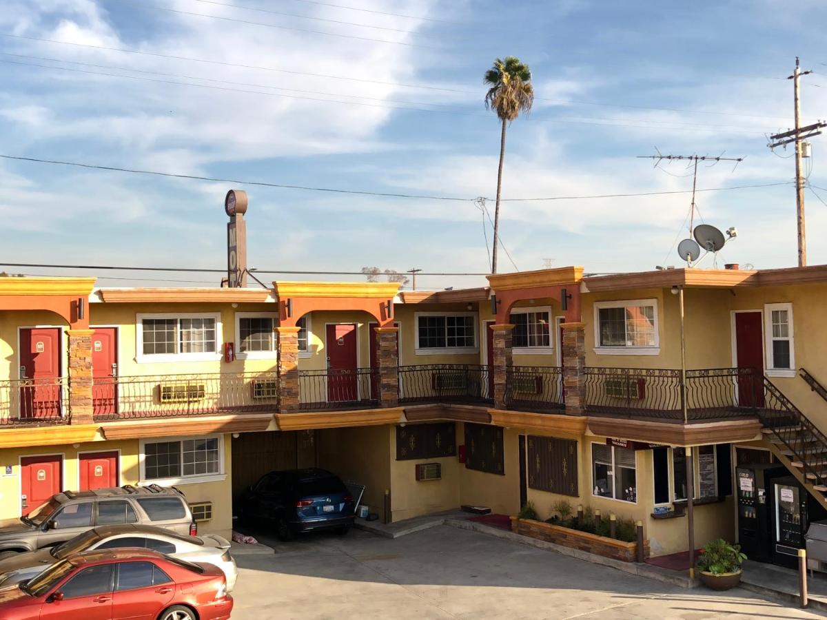 Flight Motel - image 5