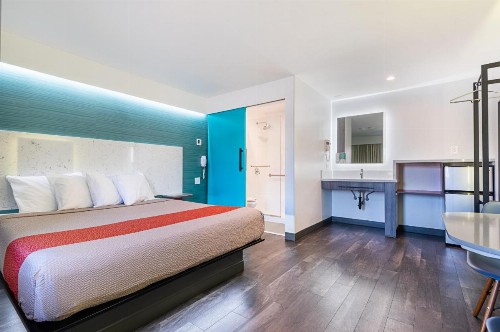 Solo Motel Broadway - image 19