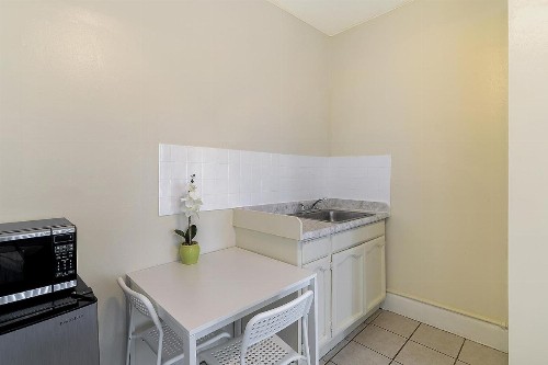 Pads on Pasadena Ave - image 49