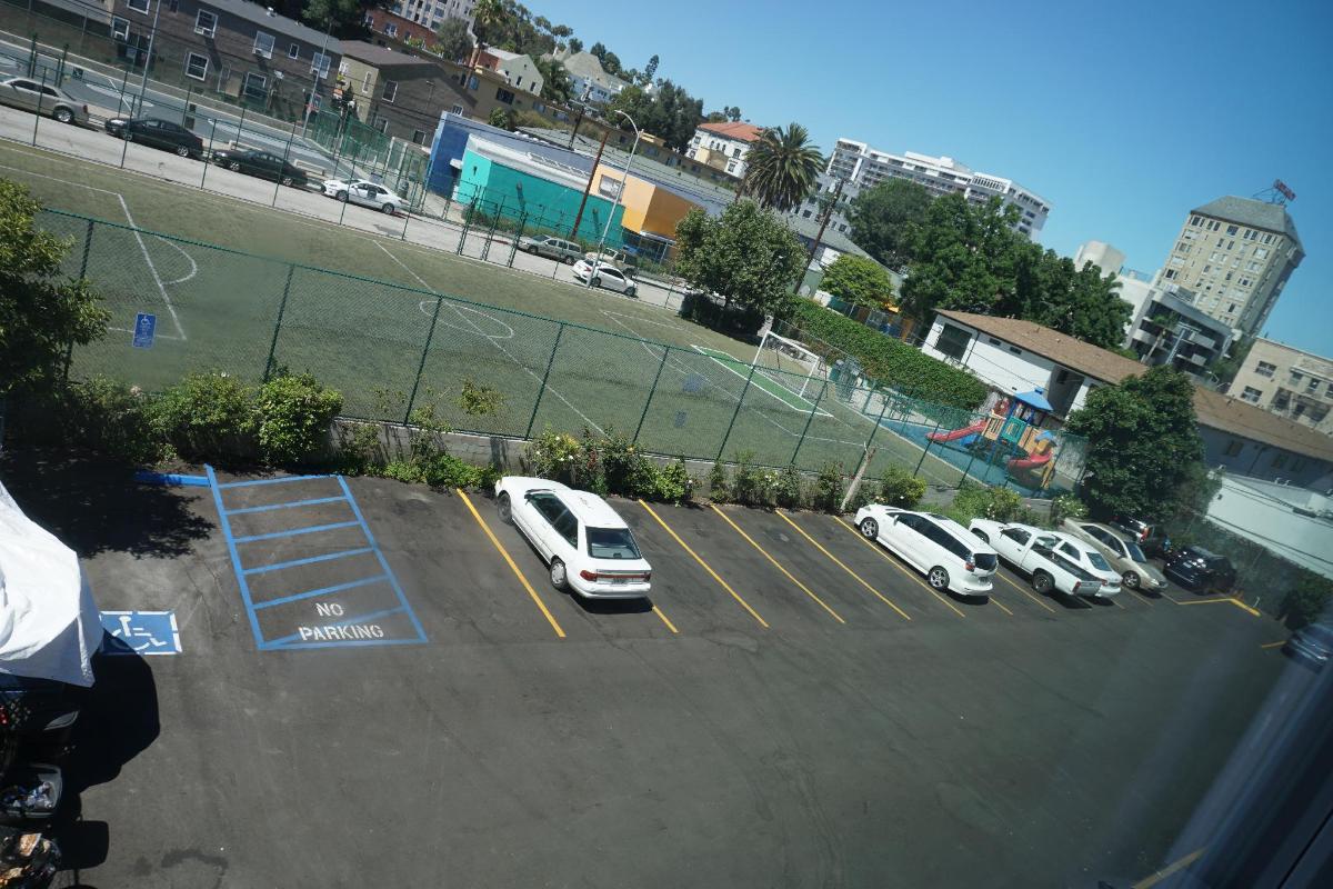 Las Palmas Hotel - image 5