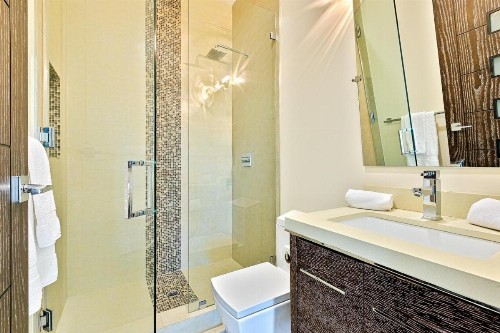 Villa Genesis-HOLLYWOOD ESTATE WITH STUNNING VIEWS - image 10