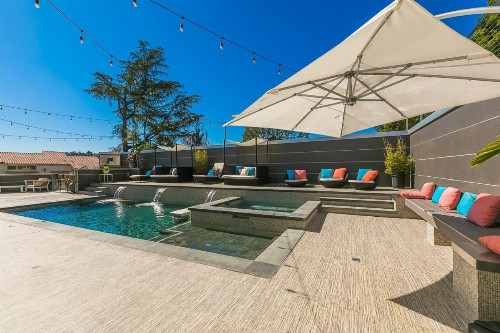 Villa Genesis-HOLLYWOOD ESTATE WITH STUNNING VIEWS - image 5