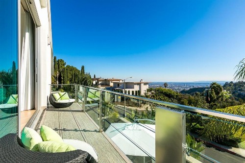 Villa Genesis-HOLLYWOOD ESTATE WITH STUNNING VIEWS - image 9