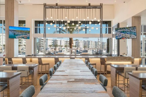 Courtyard by Marriott Marina del Rey - image 1