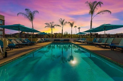 Courtyard by Marriott Marina del Rey - image 8