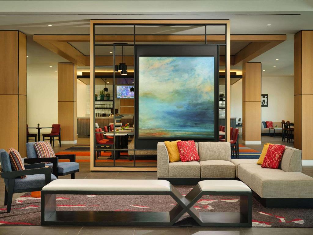Hyatt House LA - University Medical Center - image 3