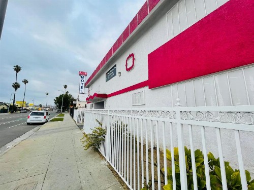 Casa Valentine Inn - Los Angeles - image 2