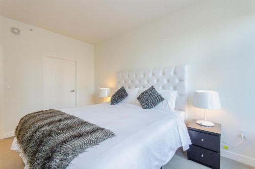 Cityscape Luxury Tower One Bedroom - image 35