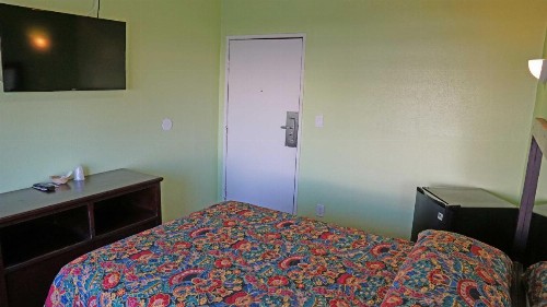 Antonio Hotel - Downtown Los Angeles near Hollywood