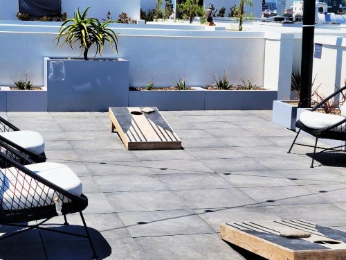 GORGEOUS Hollywood living - image 38