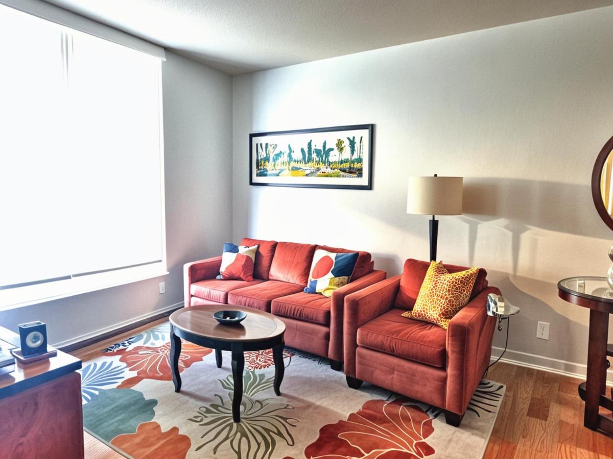 GORGEOUS Hollywood living - image 3