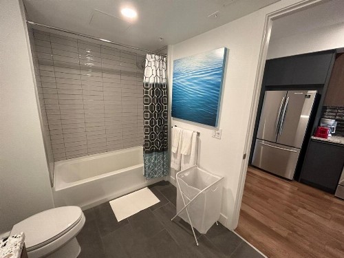 GORGEOUS Hollywood living - image 43