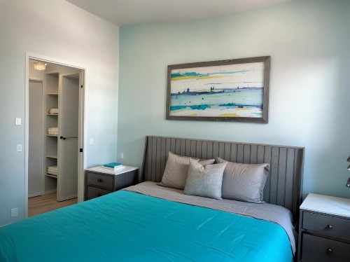 Hollywood Cosmopolitan Apartments - image 27