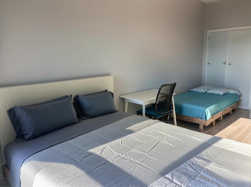Hollywood Cosmopolitan Apartments - image 28