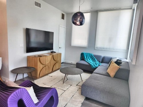 Hollywood Cosmopolitan Apartments - image 7