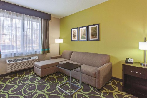 La Quinta by Wyndham Los Banos - image 19