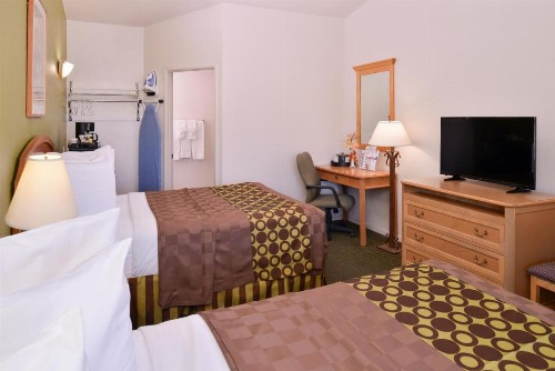 Americas Best Value Inn Los Banos - image 14
