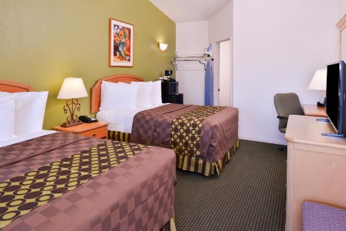Americas Best Value Inn Los Banos - image 16