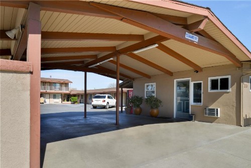 Americas Best Value Inn Los Banos - image 23
