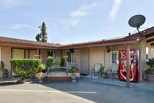 Americas Best Value Inn Los Banos - image 24