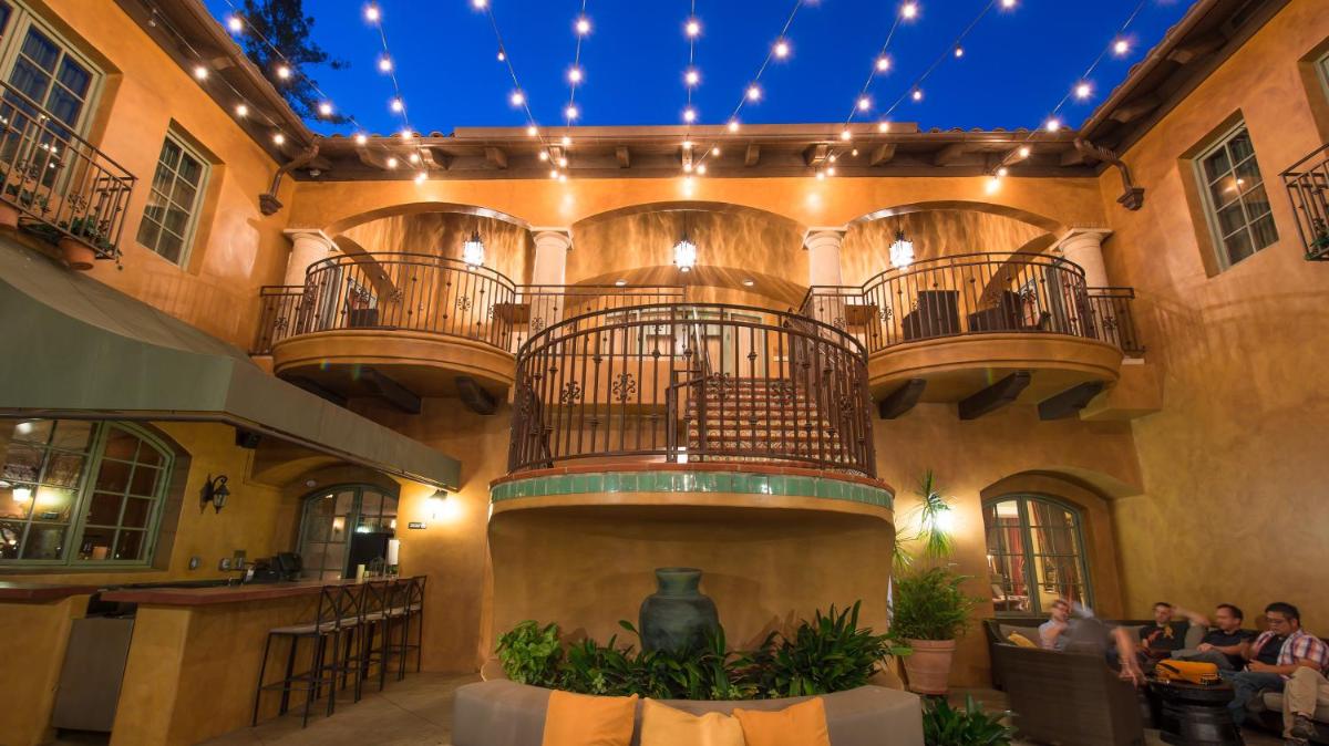 Hotel Los Gatos - image 2