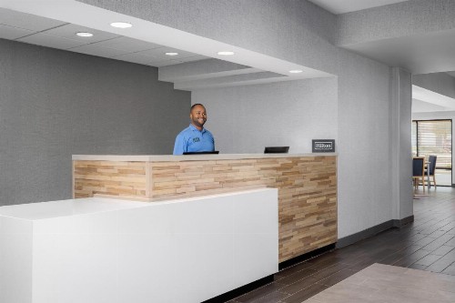 Hampton Inn Louisville Airport Fair/Expo Center - image 11