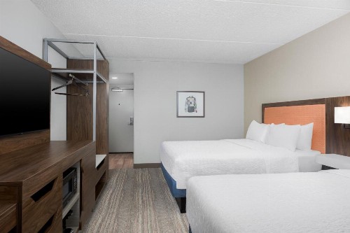 Hampton Inn Louisville Airport Fair/Expo Center - image 13