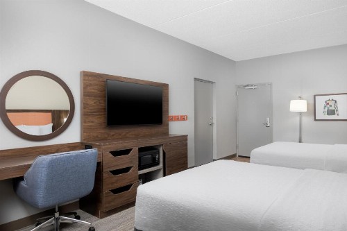 Hampton Inn Louisville Airport Fair/Expo Center - image 20