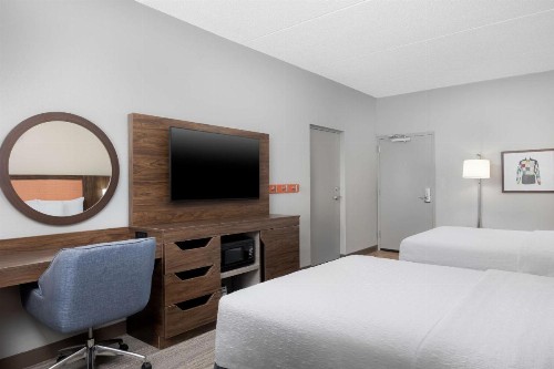 Hampton Inn Louisville Airport Fair/Expo Center - image 21