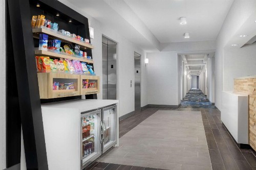 Hampton Inn Louisville Airport Fair/Expo Center - image 22