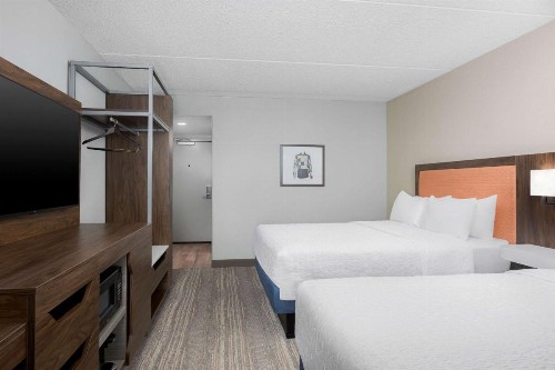 Hampton Inn Louisville Airport Fair/Expo Center - image 25