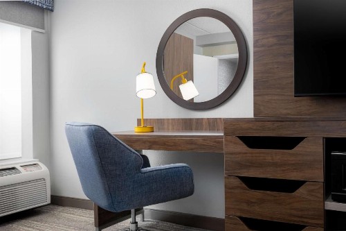 Hampton Inn Louisville Airport Fair/Expo Center - image 29